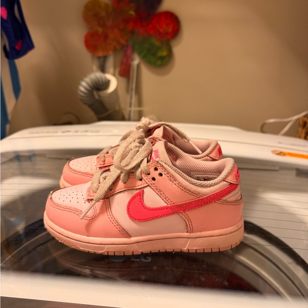 Nike Dunks “Barbie” pink size 11